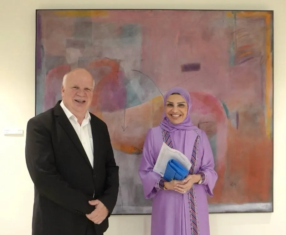 Visitors, artists and collectors at Matti Sirvio Art Galleria — photo 36
